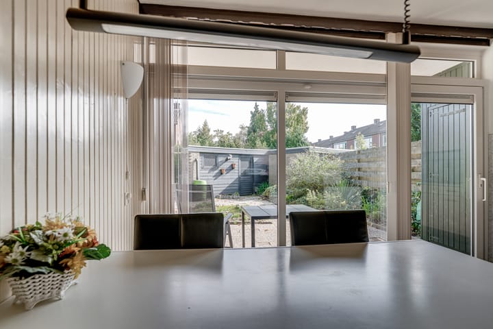 Foto 15 van Van der Hoevensstraat 43