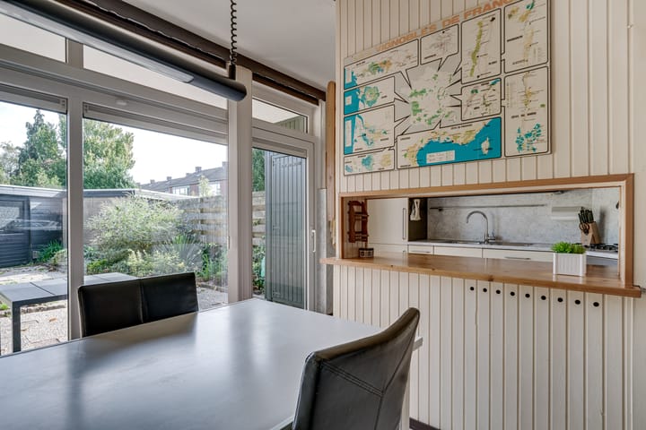 Foto 17 van Van der Hoevensstraat 43