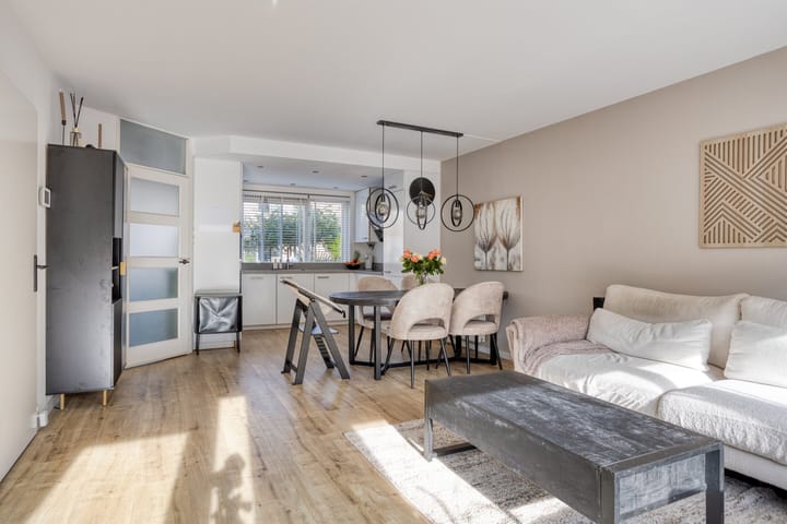 Foto 8 van Melkwit 7