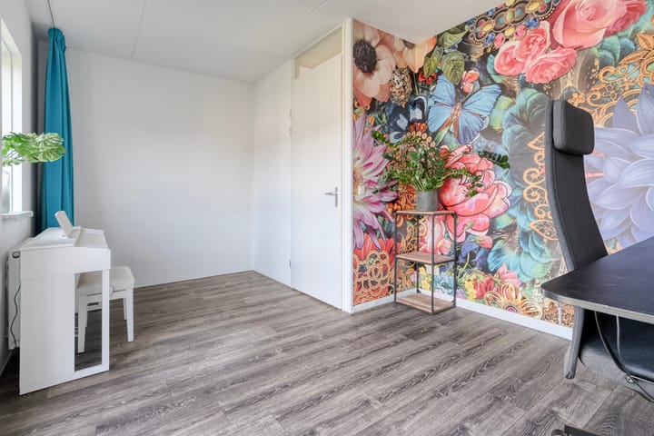 Photo 21 of Toutenburgstraat 18