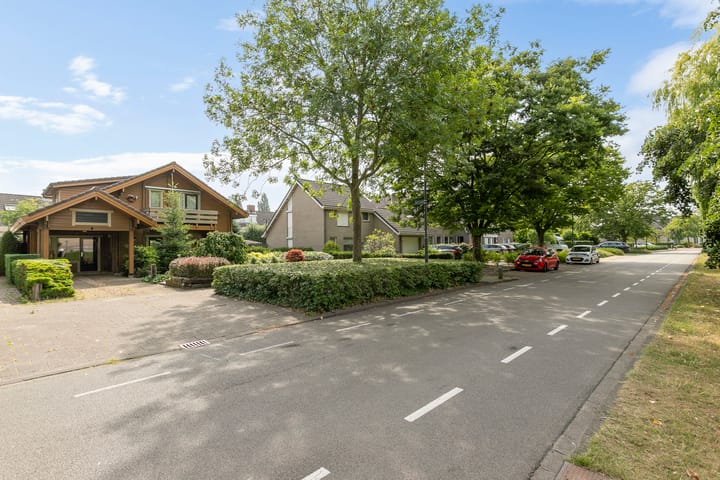 Foto 8 van Den Dries 23