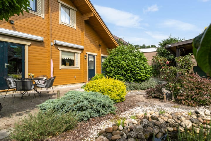 Foto 53 van Den Dries 23