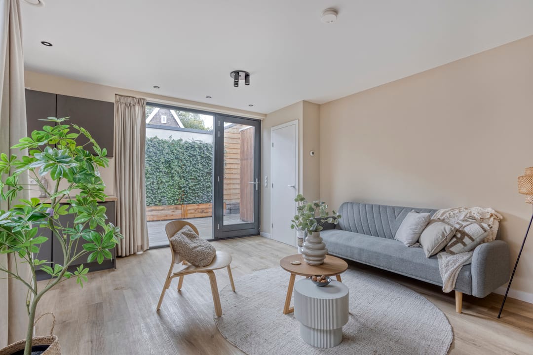 Photo 13 of Julianastraat 15-B