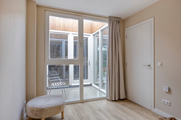 Foto 25 van Julianastraat 15-B