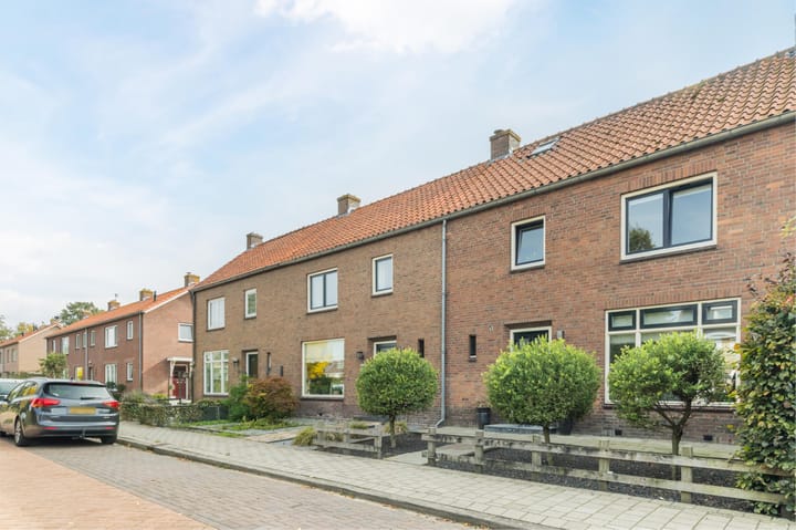 Photo 3 of Van Lockhorstweg 34