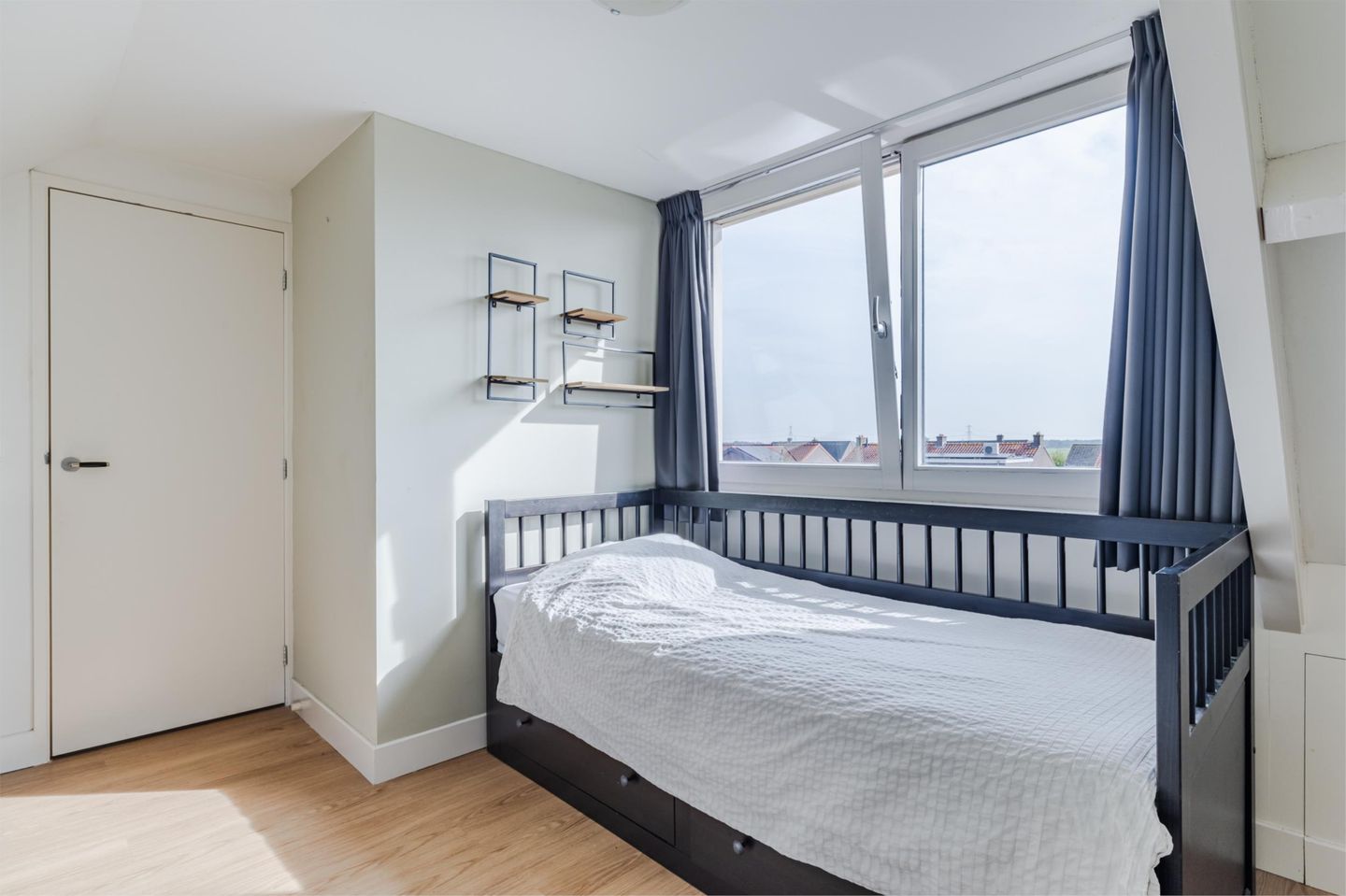 Photo 55 of Van Lockhorstweg 34