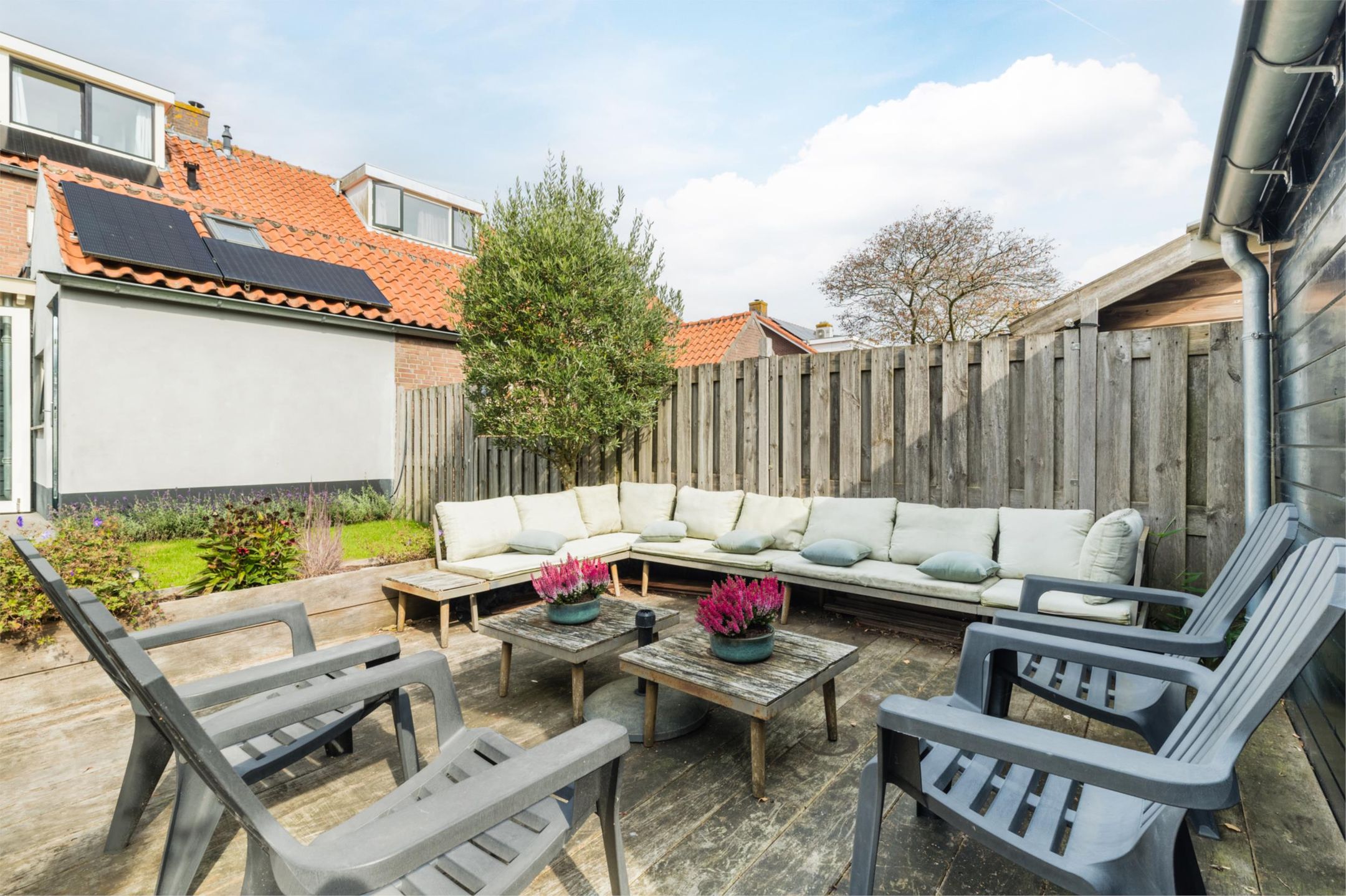 Photo 57 of Van Lockhorstweg 34