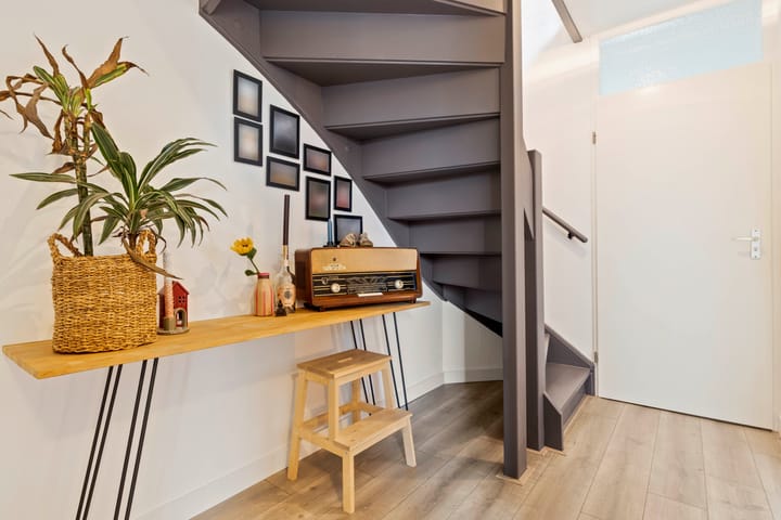 Photo 21 of Van Renessestraat 18