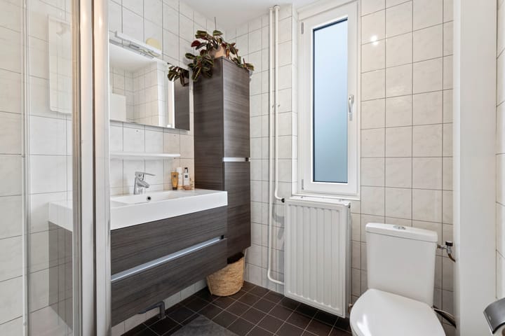 Photo 29 of Van Renessestraat 18