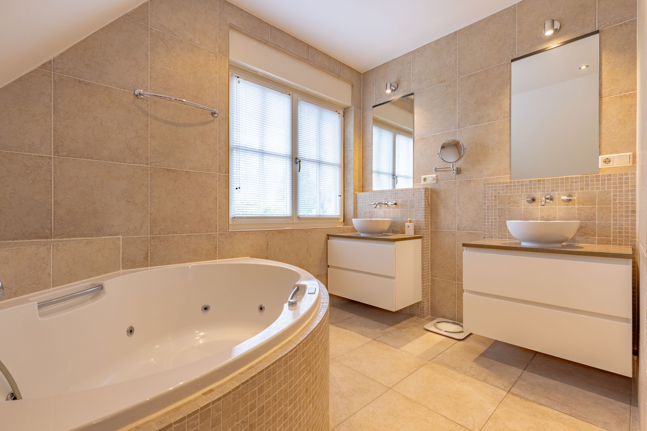 Foto 36 van Veenhuisweg 57