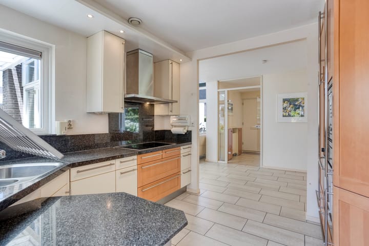 Foto 12 van M.L. Kingstraat 4-J