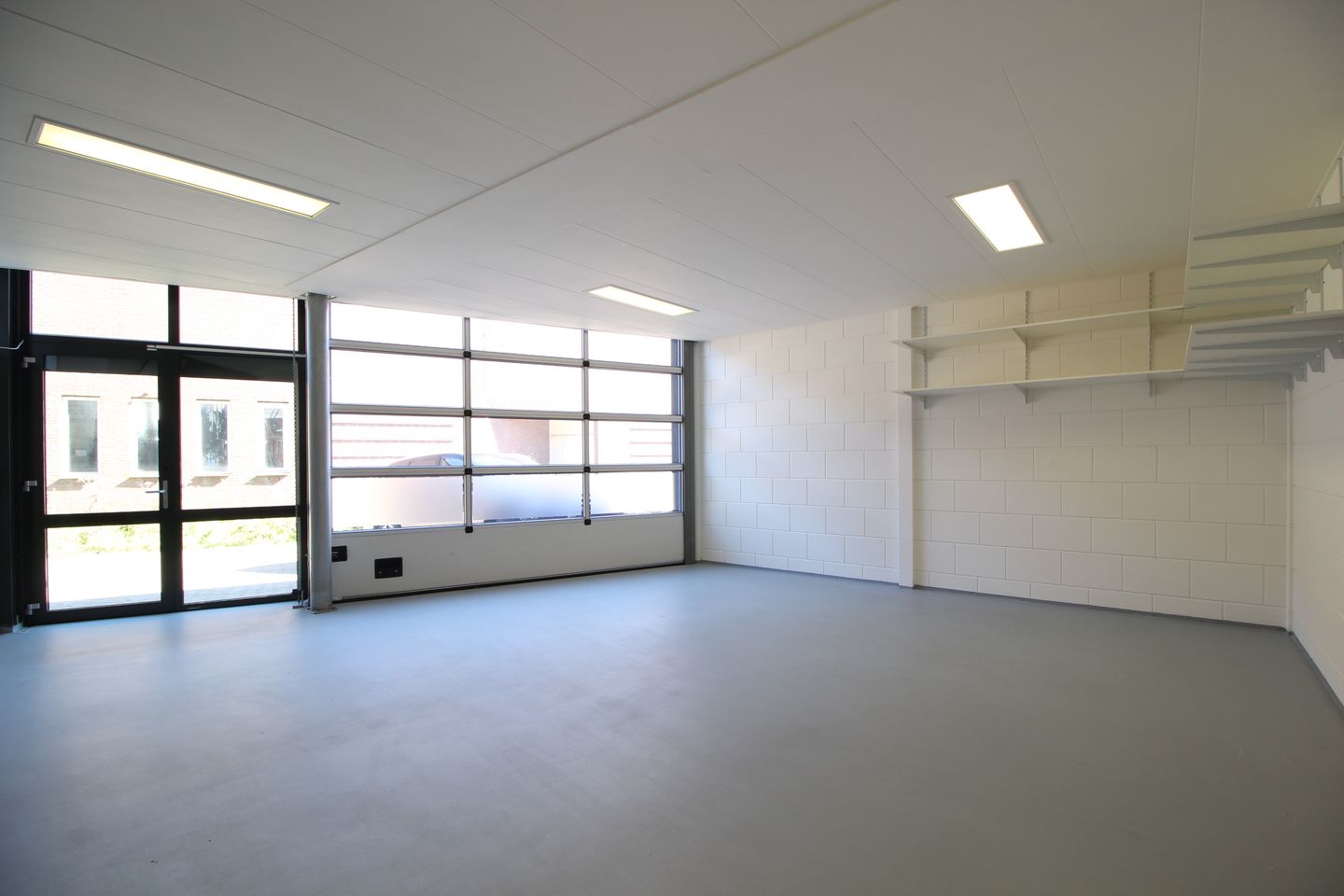 View photo 2 of De Veldoven 2-B
