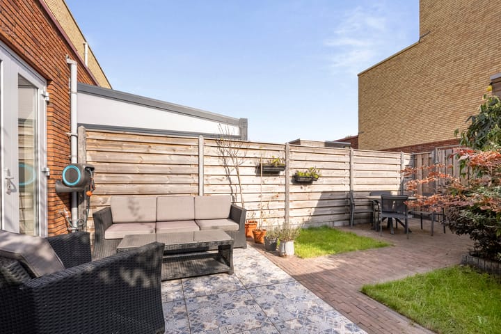 Foto 15 van Merovingenstraat 65