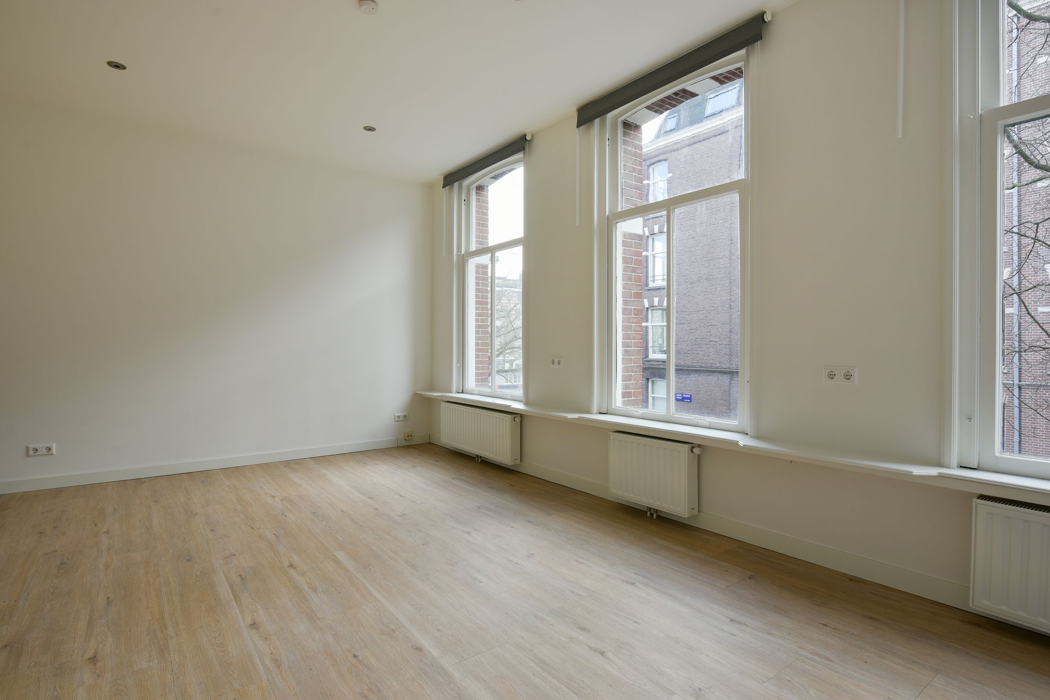 Photo 18 of Derde Helmersstraat 2