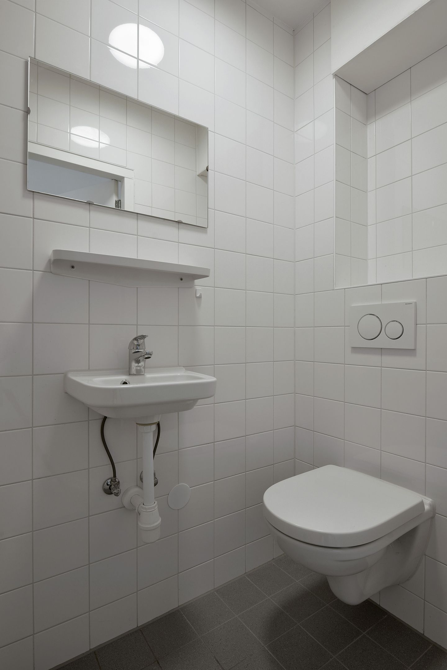 Photo 19 of Derde Helmersstraat 2