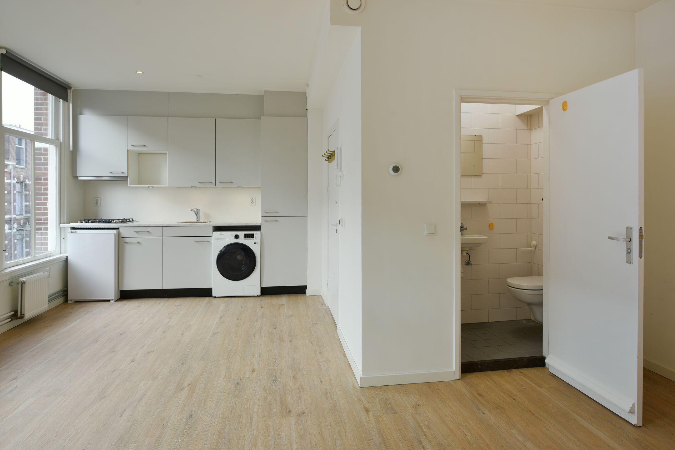 Photo 21 of Derde Helmersstraat 2