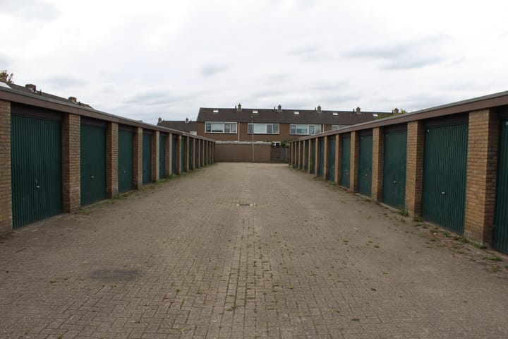 Photo 3 of Nieukerckestraat 24-A