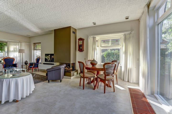 Photo 12 of Hertog van Saxenlaan 11