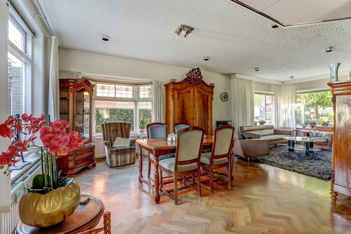 Photo 15 of Hertog van Saxenlaan 11