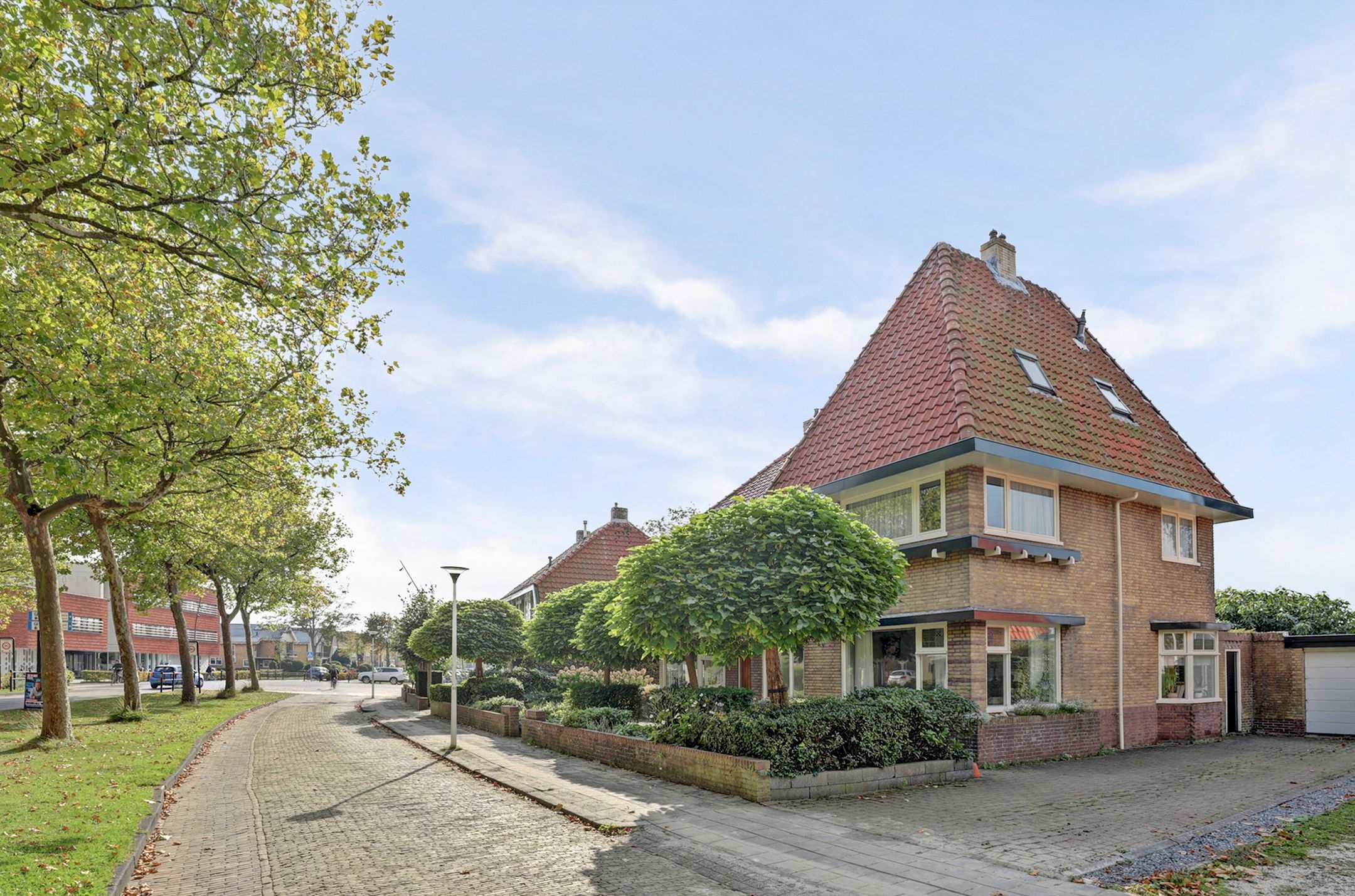 Photo 39 of Hertog van Saxenlaan 11