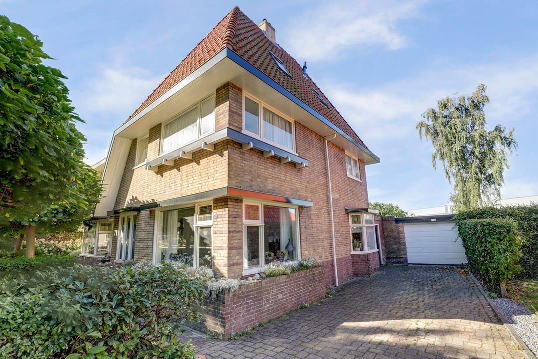 Photo 46 of Hertog van Saxenlaan 11