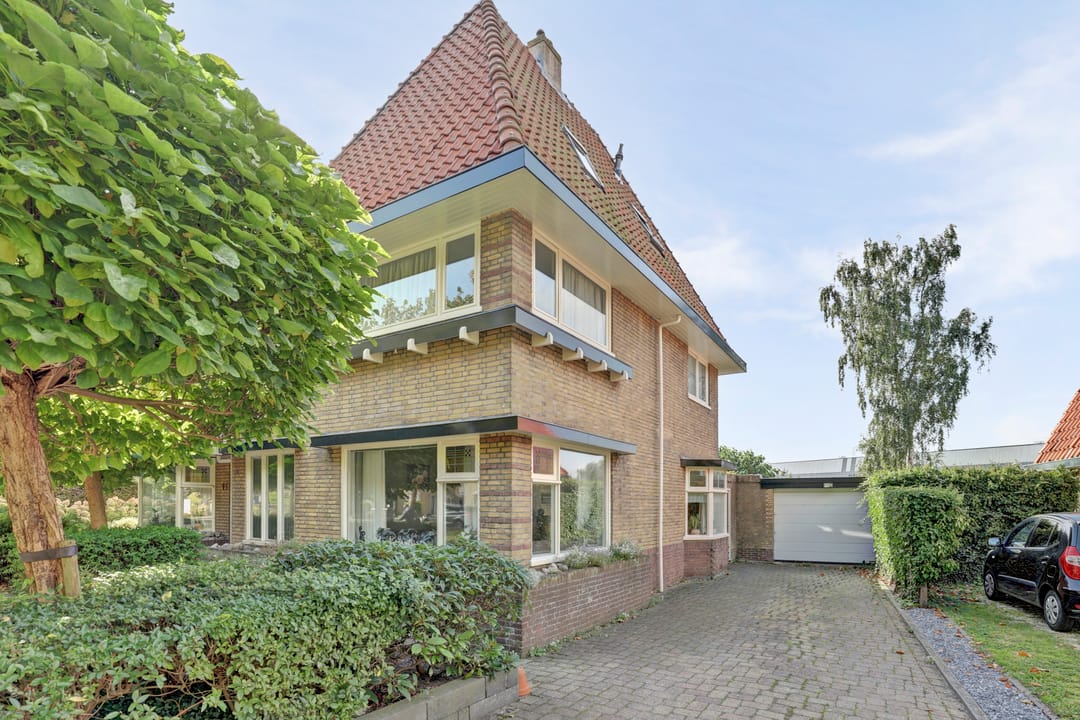 Photo 47 of Hertog van Saxenlaan 11