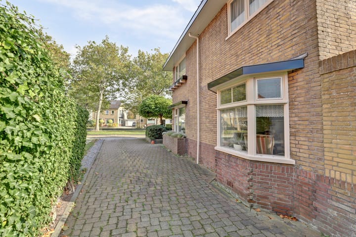 Photo 52 of Hertog van Saxenlaan 11