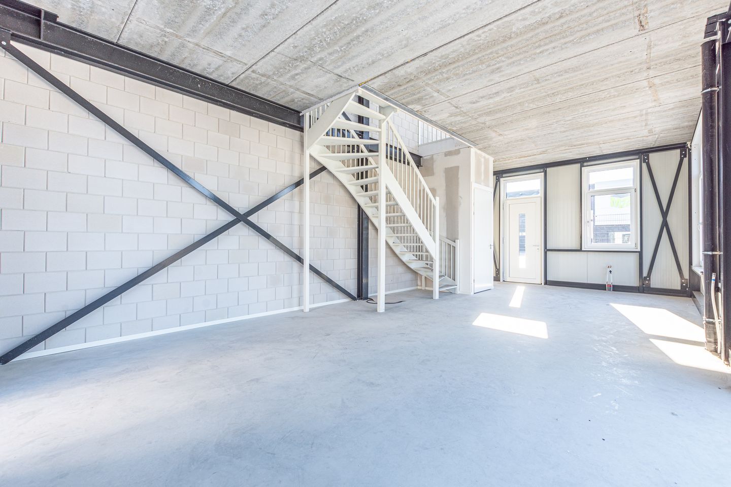 View photo 5 of Einsteinstraat 9