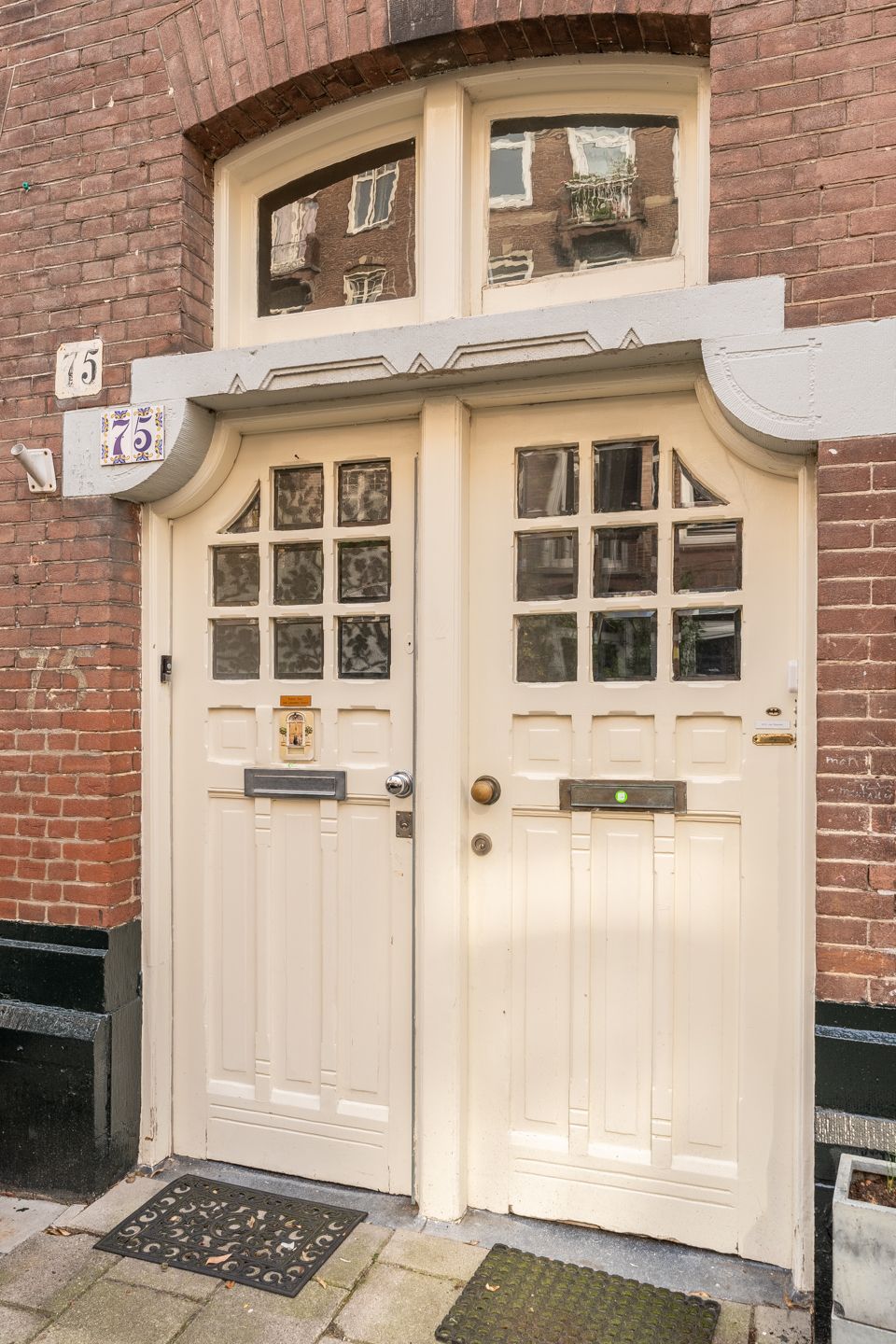 Photo 2 of Brederodestraat 75-2