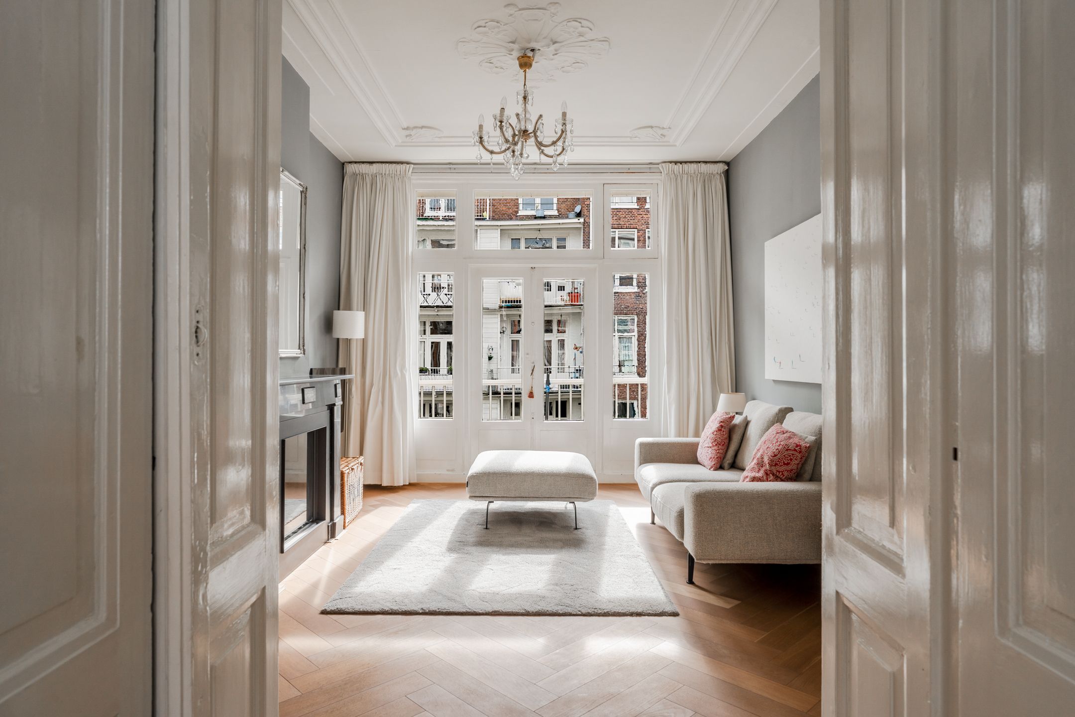 Photo 6 of Brederodestraat 75-2