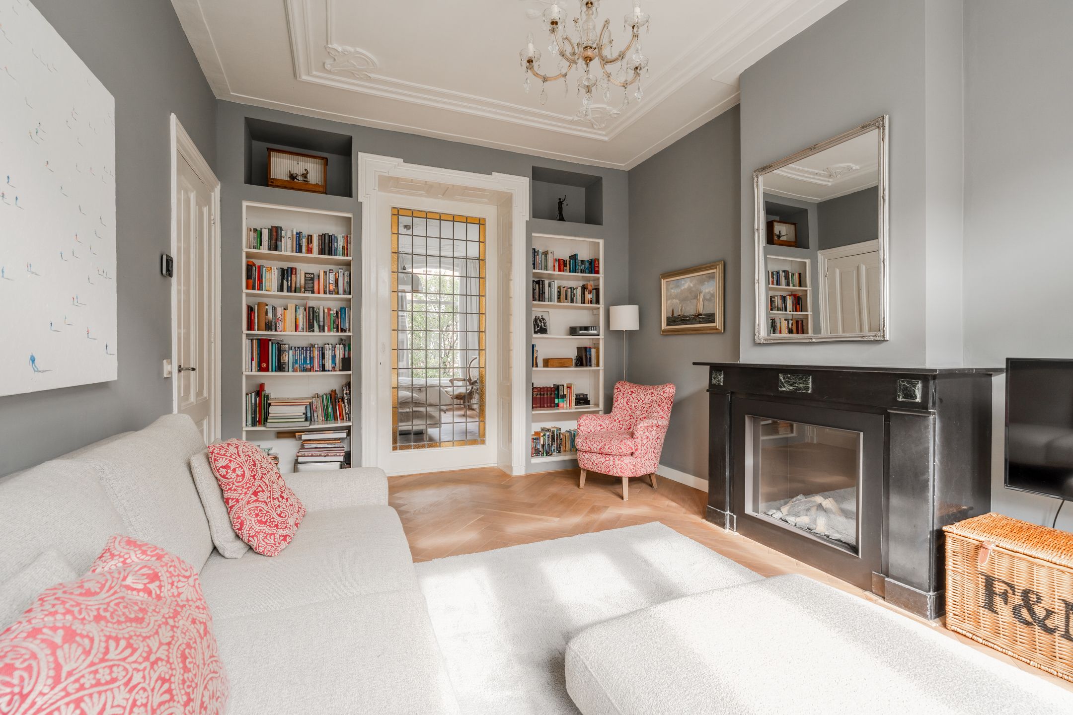 Photo 9 of Brederodestraat 75-2