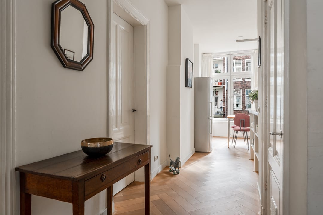 Photo 23 of Brederodestraat 75-2