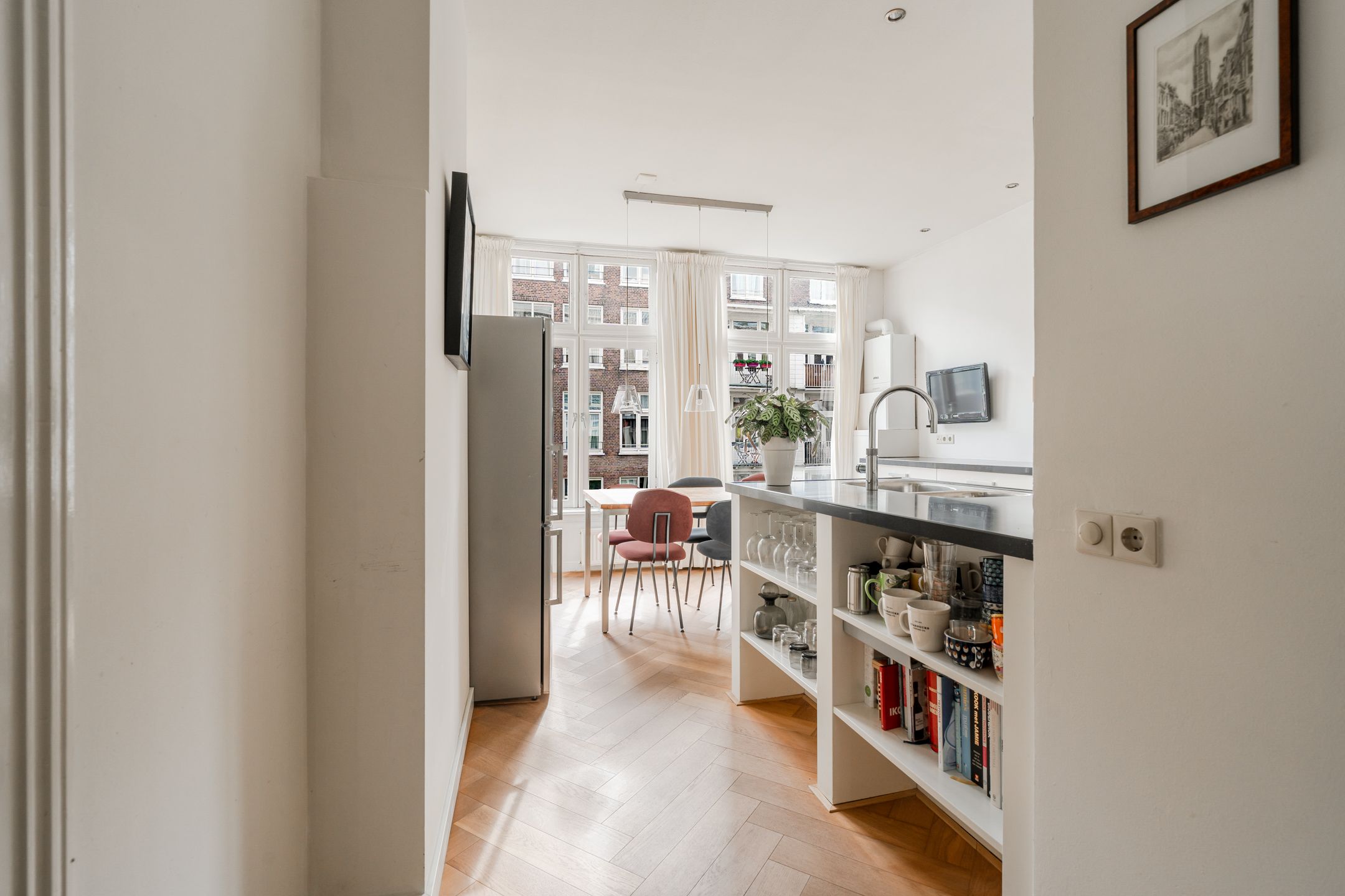 Photo 24 of Brederodestraat 75-2