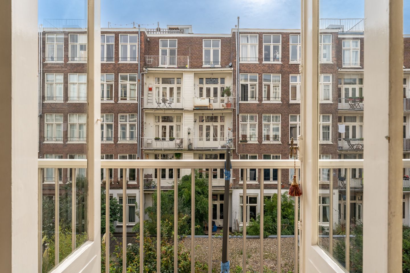 Photo 14 of Brederodestraat 75-2