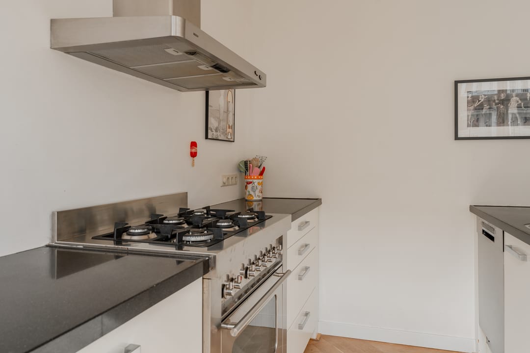 Photo 31 of Brederodestraat 75-2