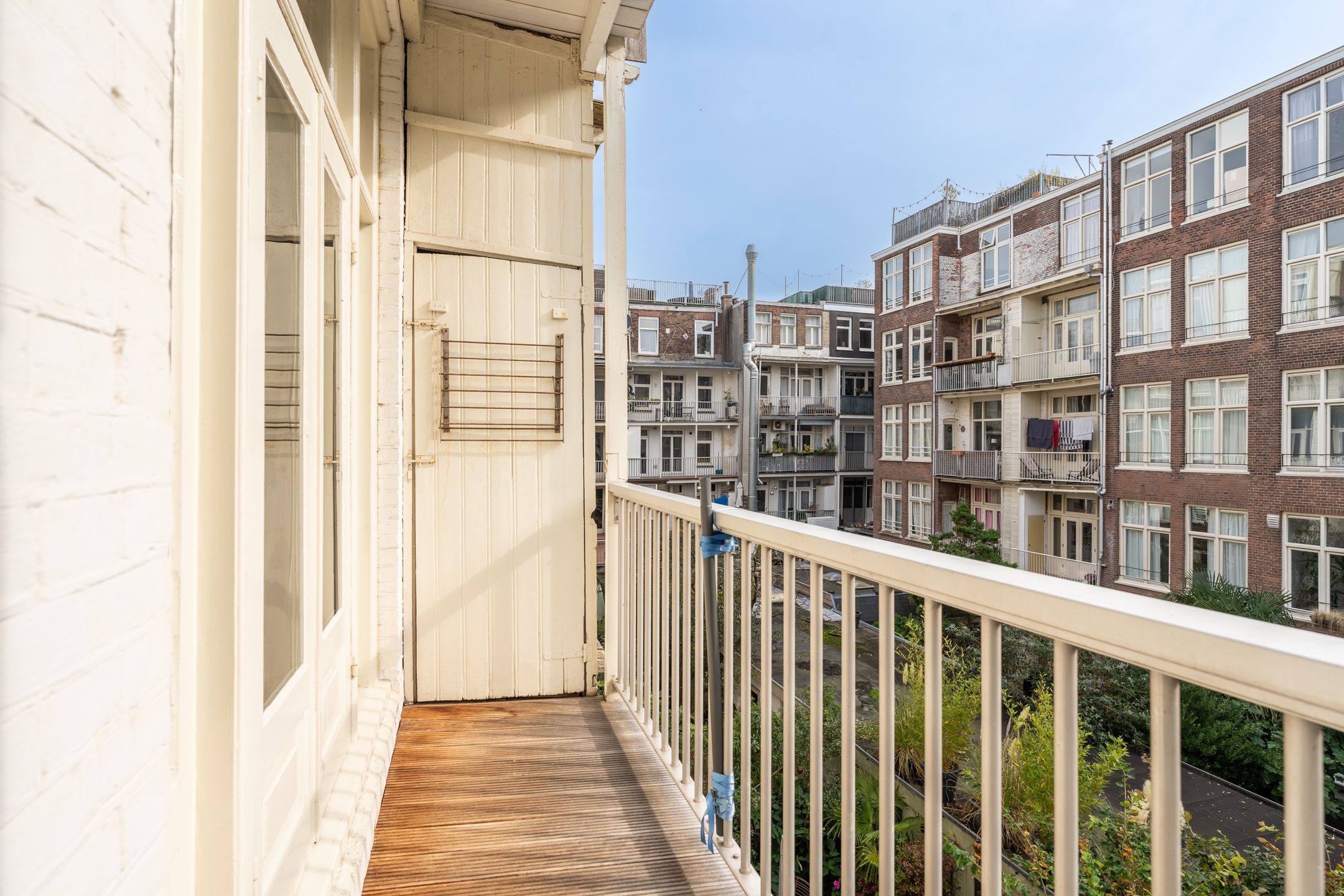 Photo 33 of Brederodestraat 75-2