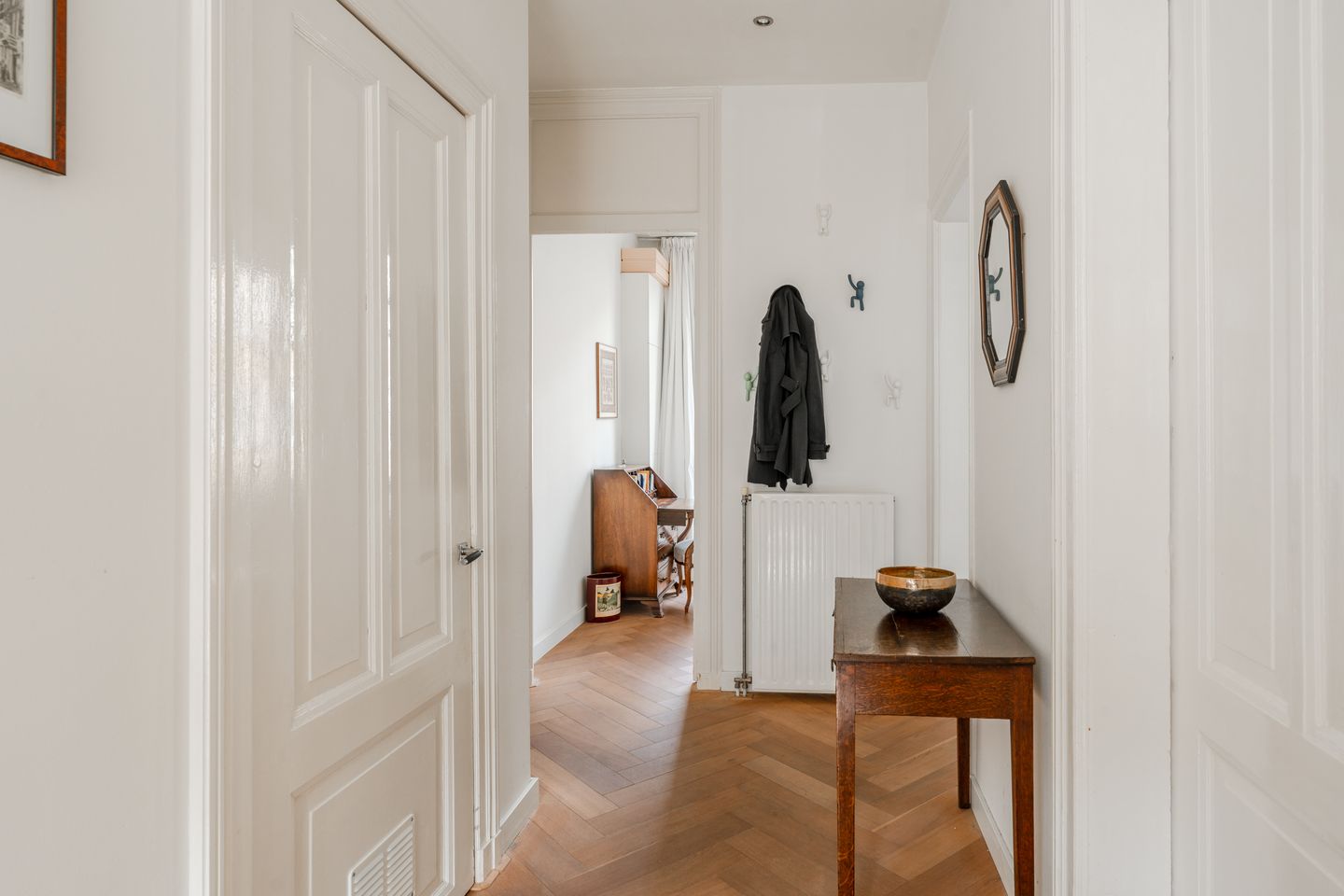 Photo 34 of Brederodestraat 75-2