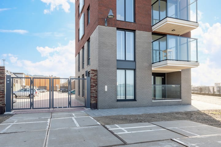 Foto 52 van Bik- en Arnoldkade 20-R