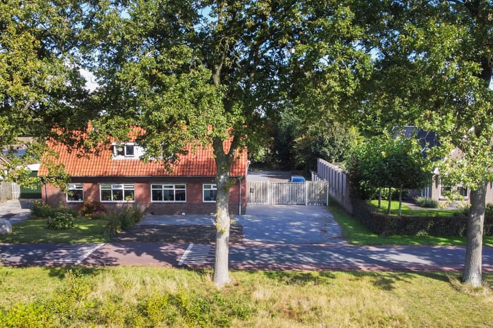 Photo 4 of Louwdijk 34