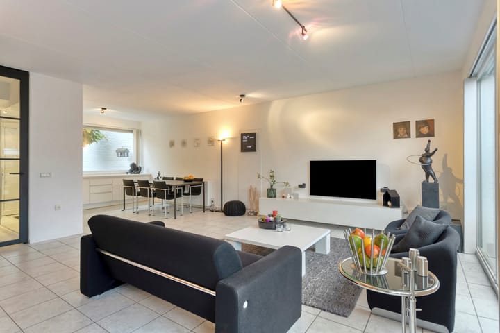 Foto 5 van Bisschop Eraclesplein 13