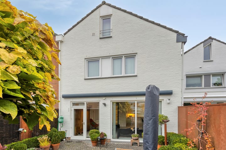 Foto 29 van Bisschop Eraclesplein 13