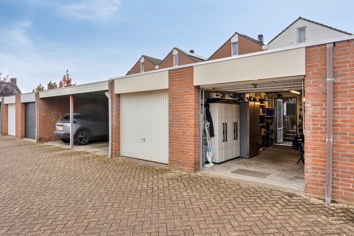 Foto 31 van Bisschop Eraclesplein 13