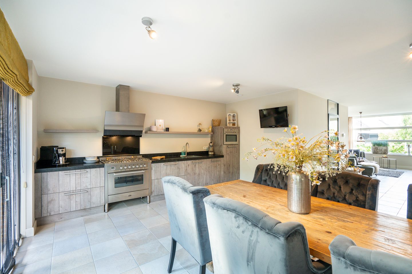 Photo 14 of Burgemeester van Mourikstraat 11