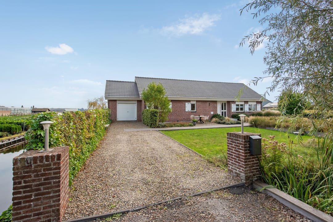 Foto 1 van Burgemeester Smitweg 99