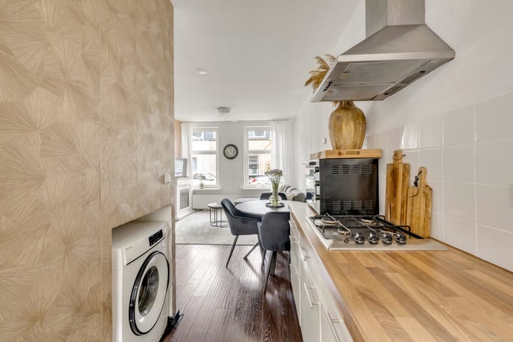 Photo 12 of Houtstraat 18