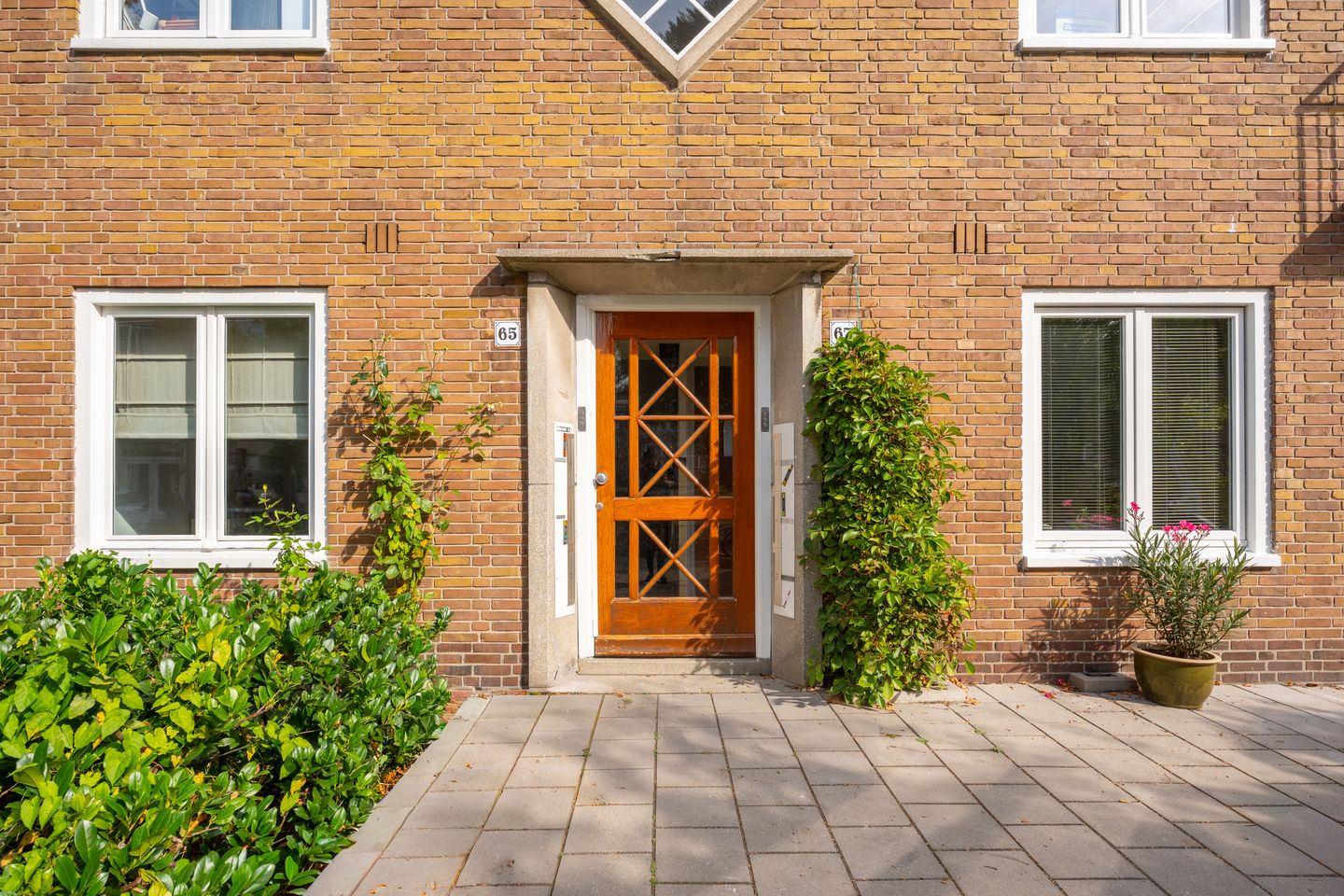 Photo 35 of Helmholtzstraat 65-H