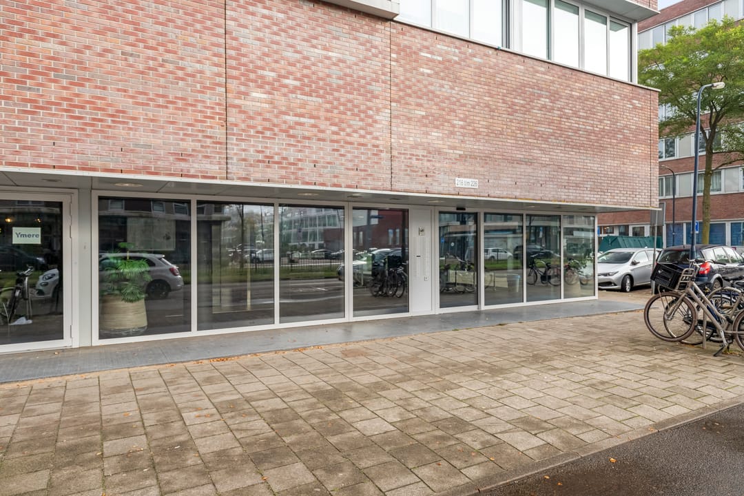 Foto 31 van Pieter Calandlaan 226-H