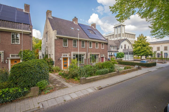 Foto 42 van Stationsplein 18