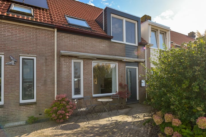 Photo 2 of Balkweiterhoek 37