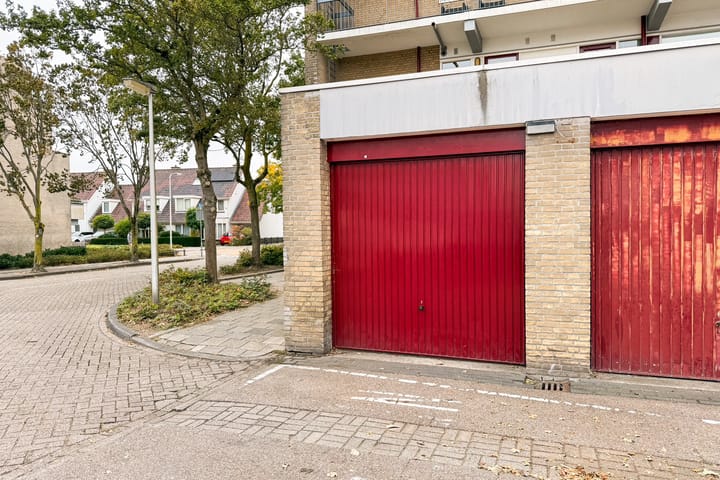 Photo 2 of Remiseplein